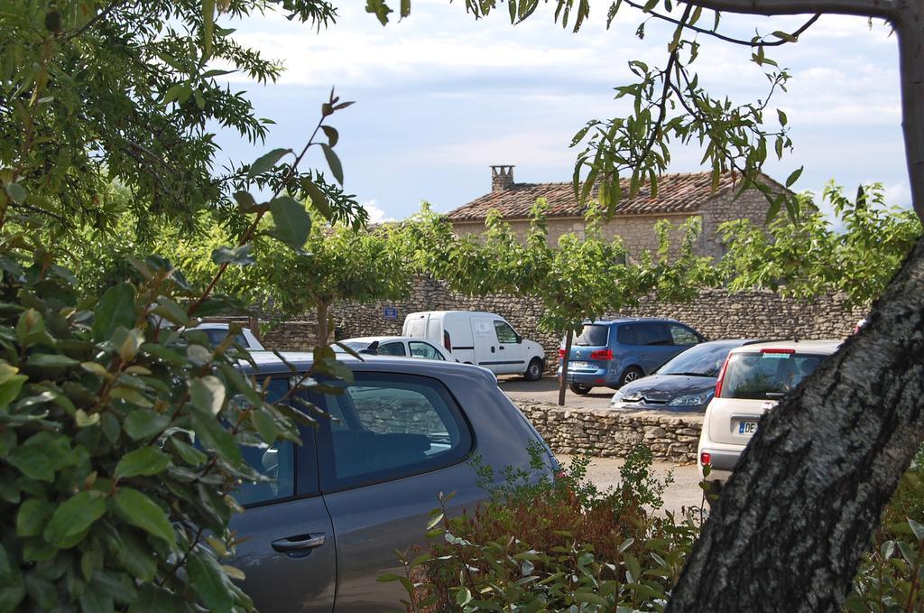 Cyprès du Paradis à Gordes Esterno foto