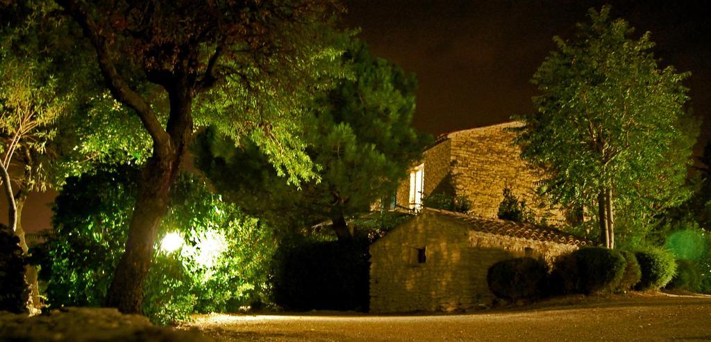 Cyprès du Paradis à Gordes Esterno foto